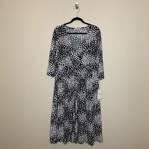 Haani Black White Textured V Neck Midi Dress